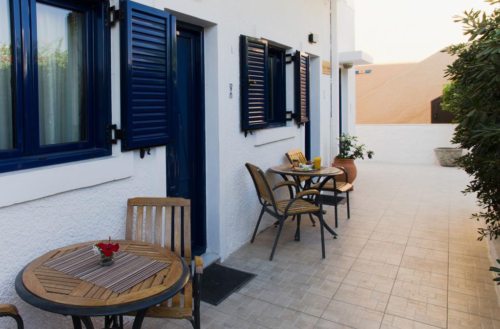 Yialos Studios-Apartments Makrýgialos Extérieur photo