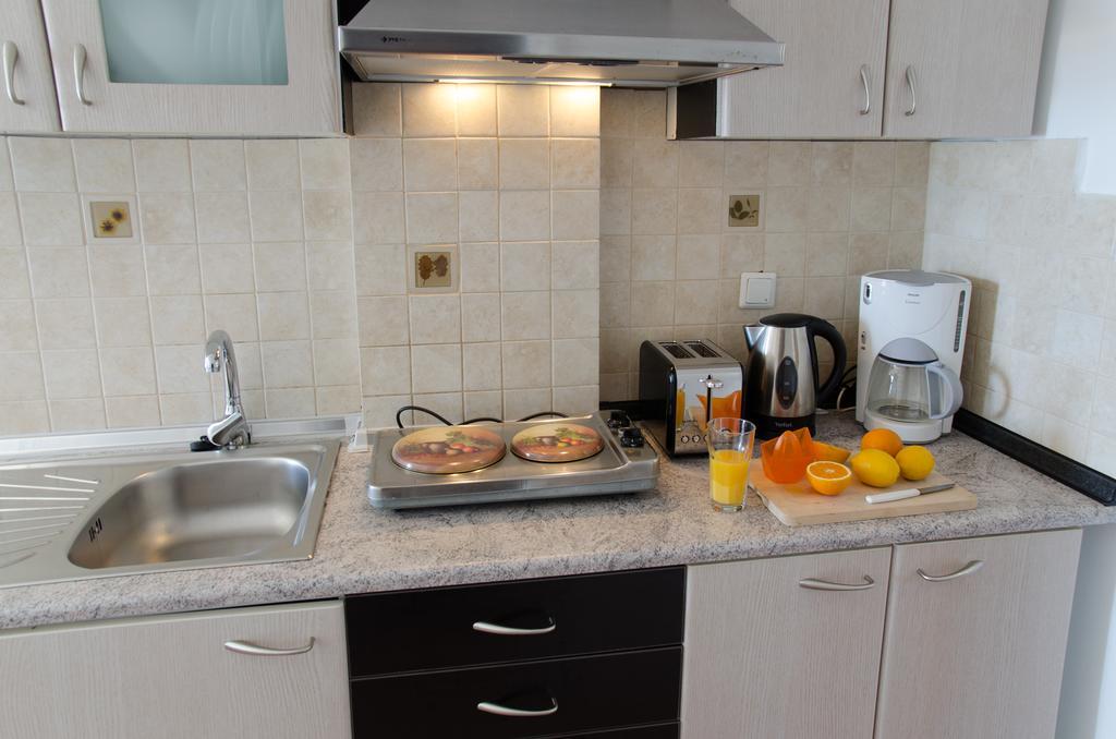 Yialos Studios-Apartments Makrýgialos Extérieur photo